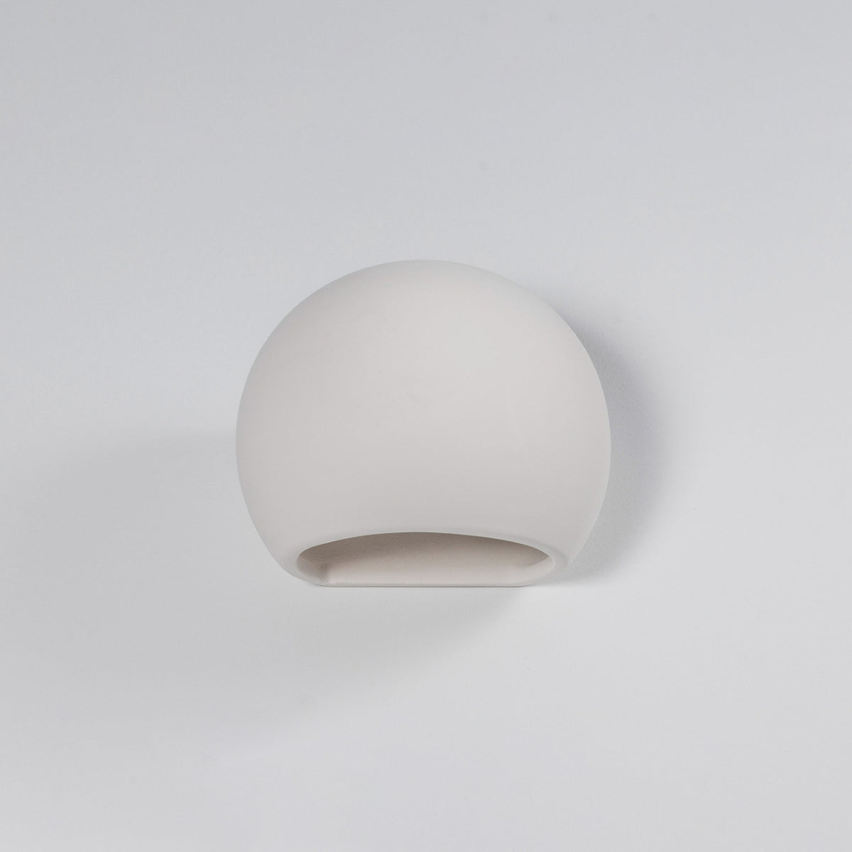 GLOBE Keramik Wandleuchte – Weiß